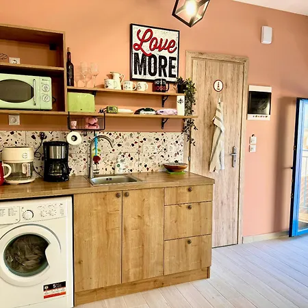 Retro By The Sea Apartment