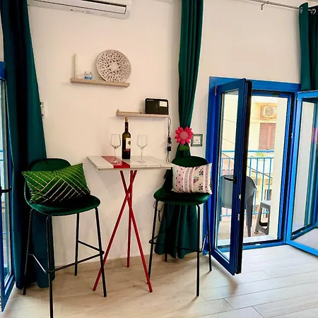 Retro By The Sea Apartment
